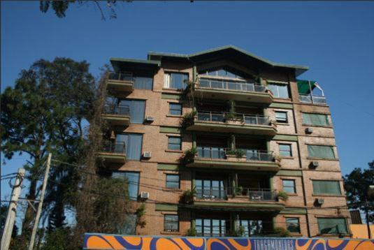 Edificio Nicolas Y Marcelo Siry Posadas Esterno foto