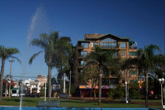 Edificio Nicolas Y Marcelo Siry Posadas Esterno foto